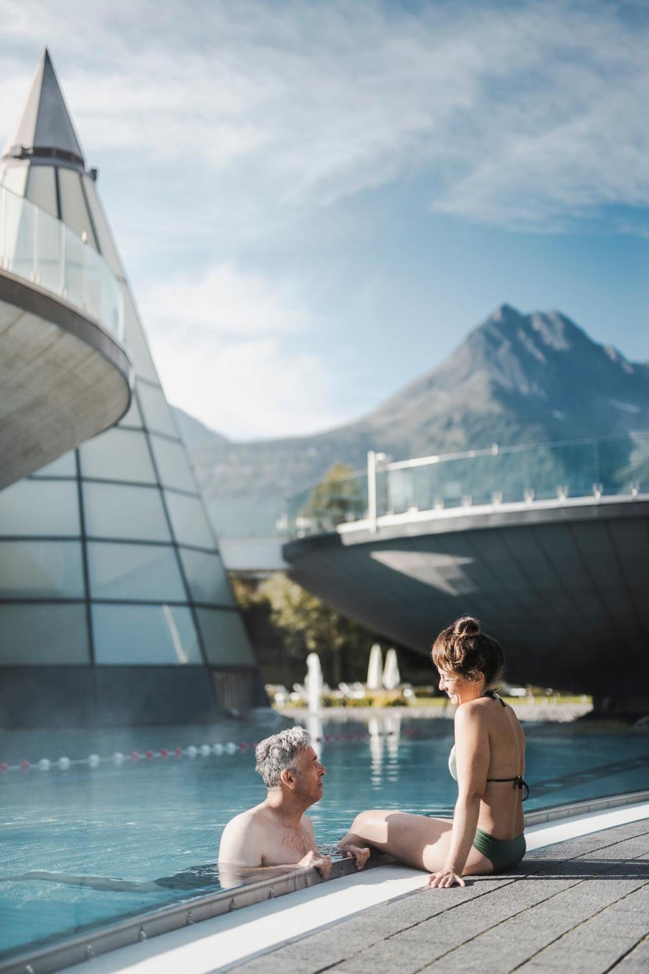 Hotel Bergwelt Langenfeld Bagian luar foto