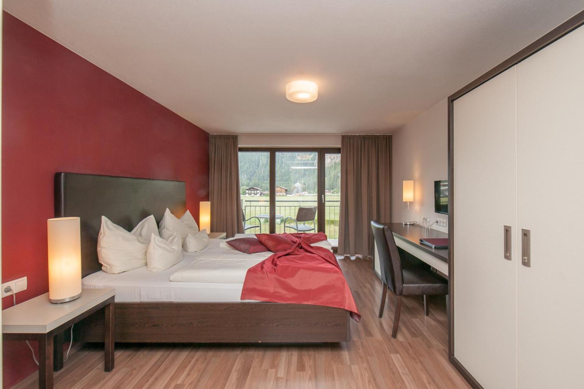 Hotel Bergwelt Langenfeld Bagian luar foto