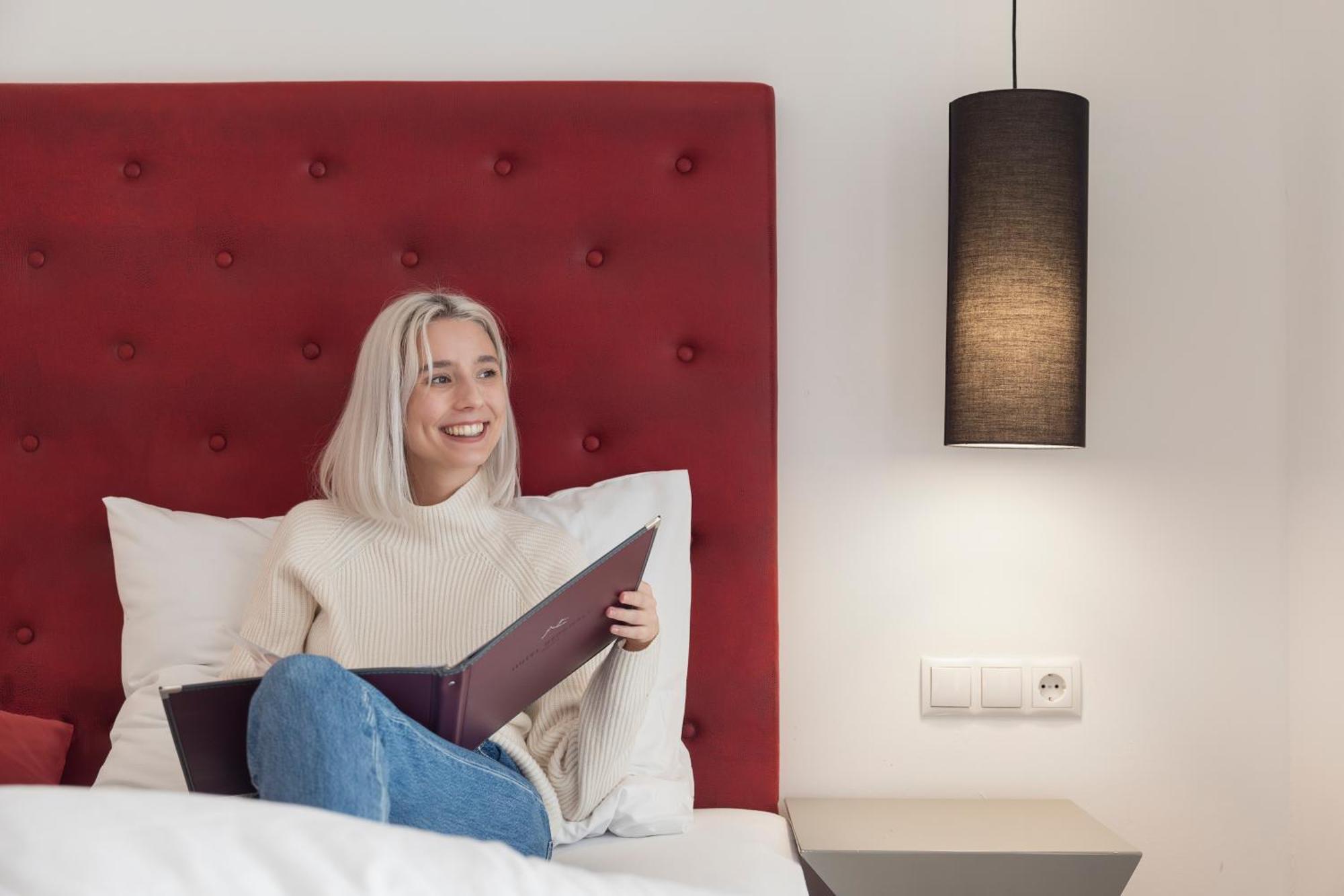 Hotel Bergwelt Langenfeld Bagian luar foto